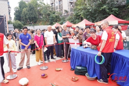 一支队伍沉楼栋,一场集市暖民心 株洲市二医院推动健康服务走深走实