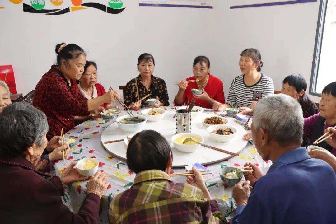10元吃6个菜!长沙这个食堂,太香了!