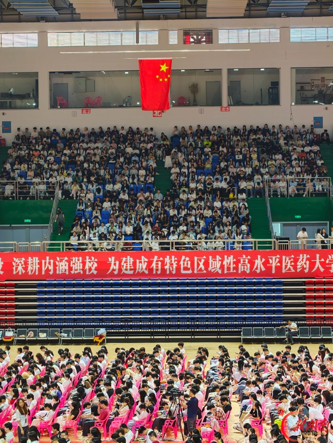 医学生·开学季|医者第一课(60)承古医仁心,立青春誓言