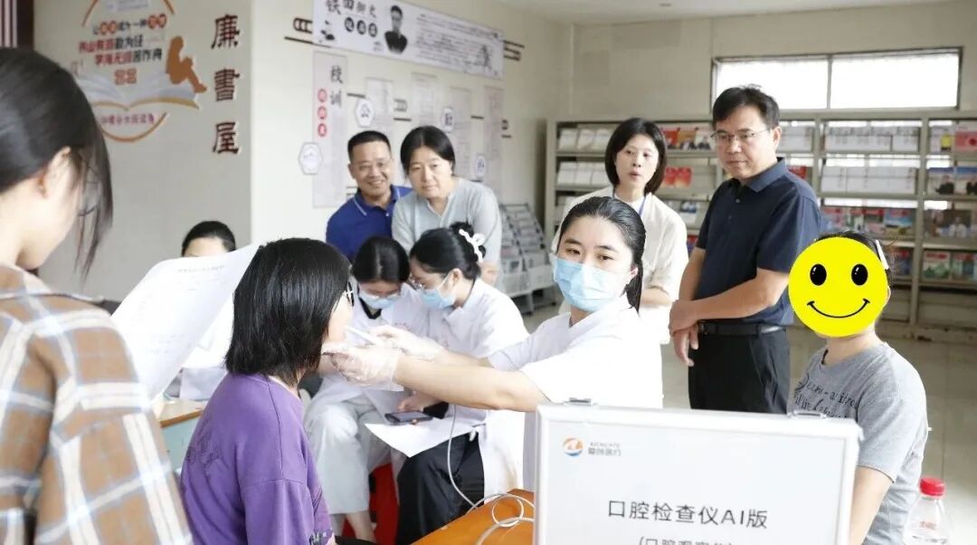 五健筛查"第一枪"打响，湘潭两校近三千学生同步完成体检