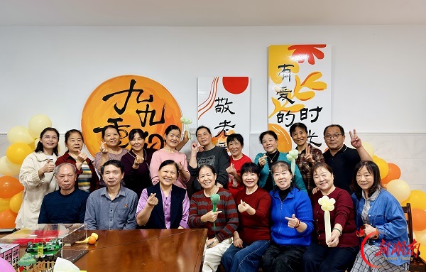 南县第六完全小学:重阳叙旧情 共话育人梦
