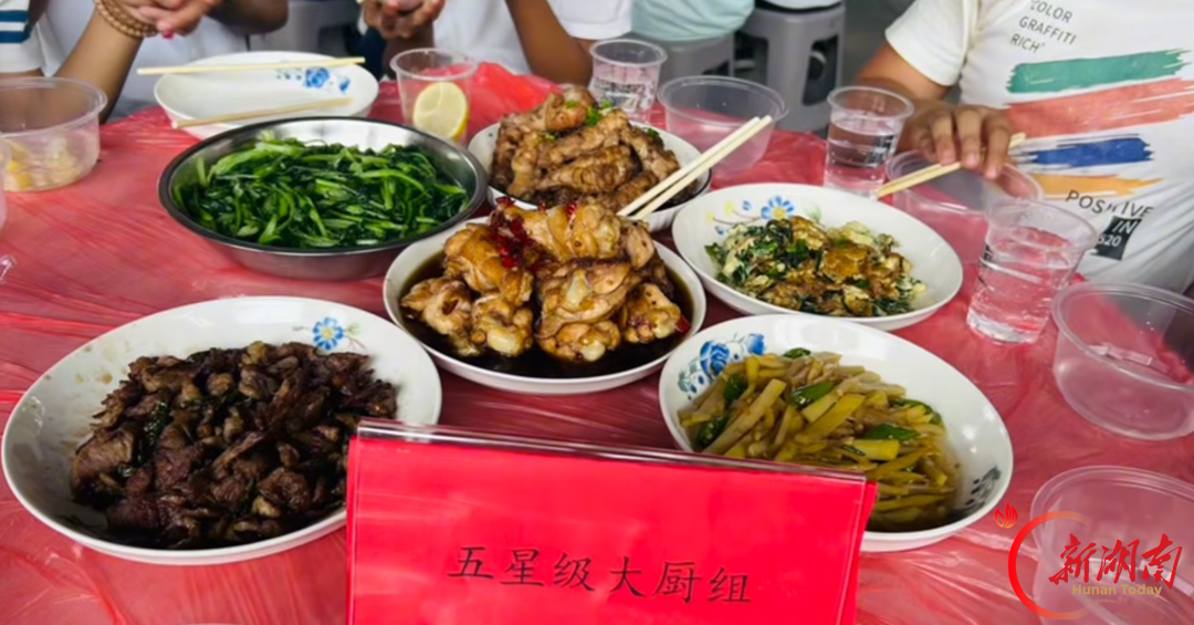 株洲市荷塘区仙庾中心学校举办第一届“庾香厨房”厨艺大赛