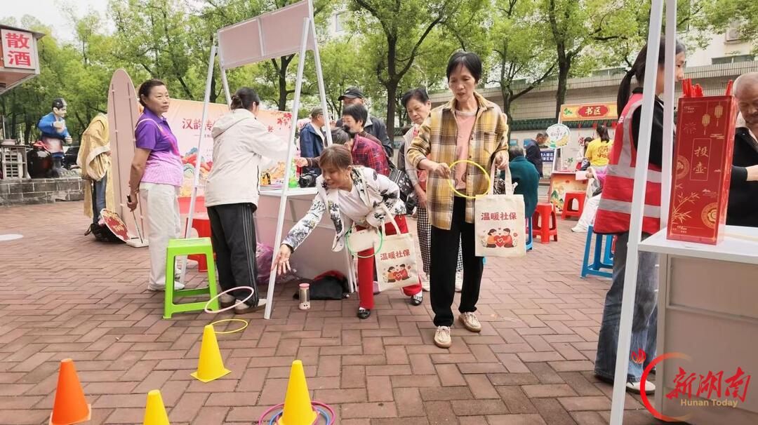 长沙市芙蓉区马王堆街道马王堆社区:汉韵传佳节 龙腾敬耆老