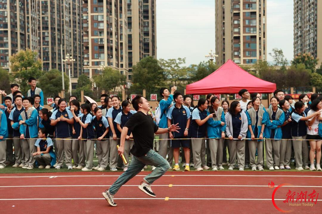 怀化市湖天中学举行2026年运动会
