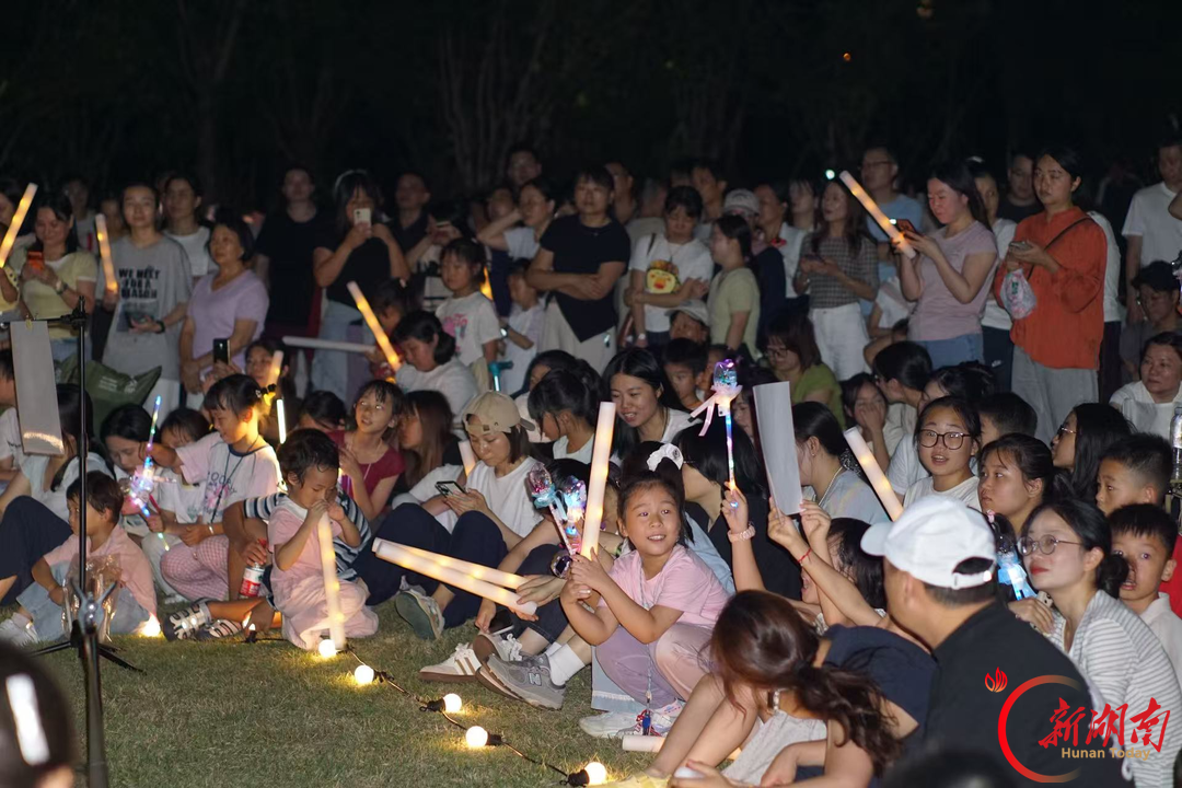 十里圭塘奏响草坪音乐会——市民自发参与，为滨水公共空间注入文化新活力