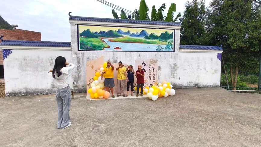 江永兰溪瑶族乡：情暖重阳映初心，便民服务聚民心