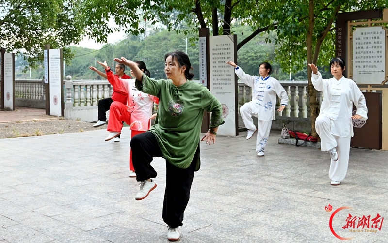 健全农村养老服务