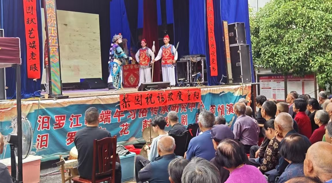 不重样！长乐镇重阳“花式宠老”
