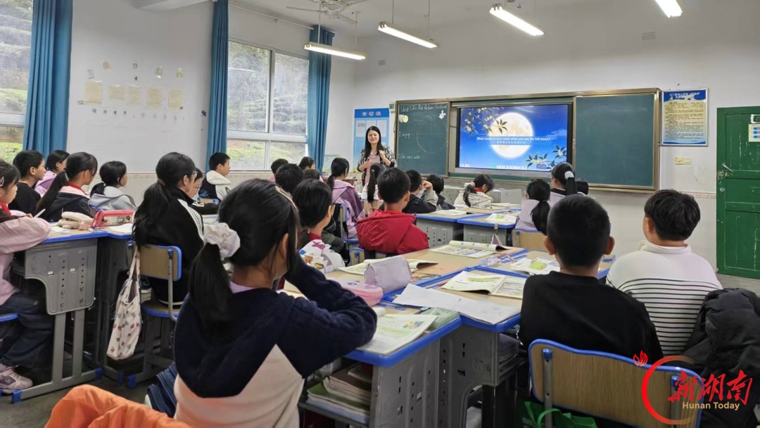 石门县罗坪乡完全小学:城乡携手研英语,集团联动促均衡