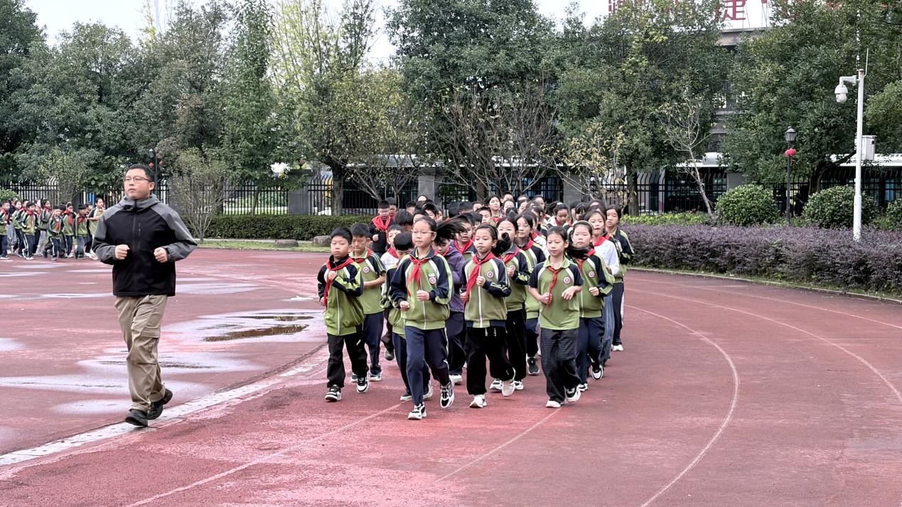 常德市江南小学:扬学风塑品格 正队列展韶华