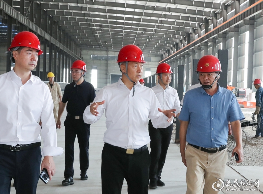 曾超群：拧紧发条 脚踏实地 稳步实施钛产业发展“三步走”规划