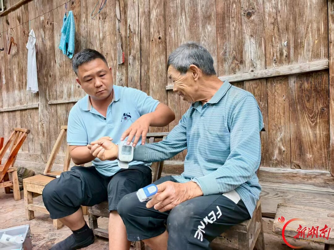 一个电话 服务到家——鹤城区“e站式”养老服务守护特困老人