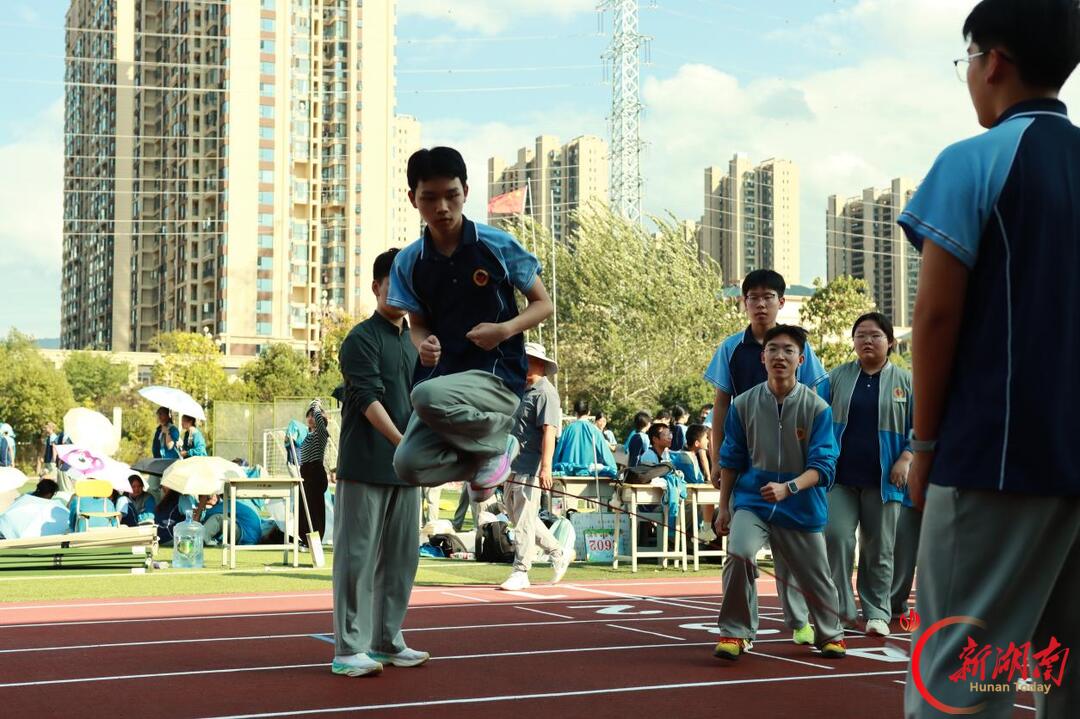 怀化市湖天中学举行2026年运动会