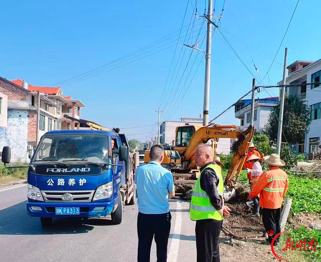 涟源公路推动多部门四级联动 路域环境向常态精治转变