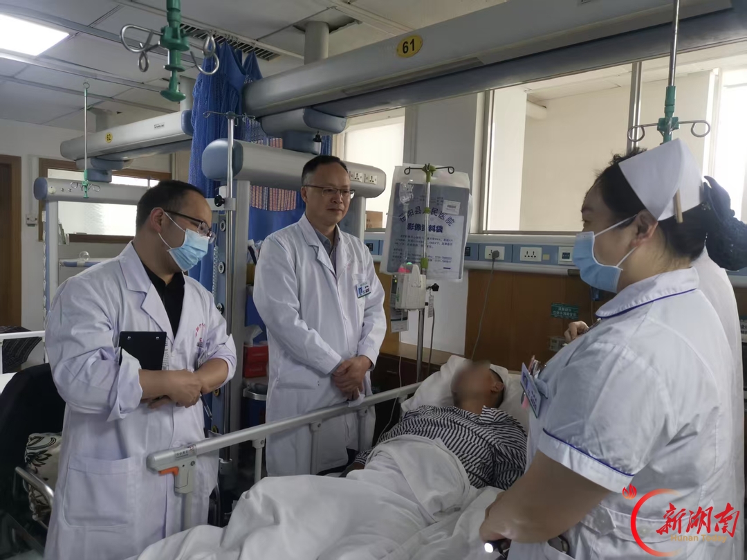 无影灯下,把仁心磨成了光——岳阳市人民医院神外团队的日与夜