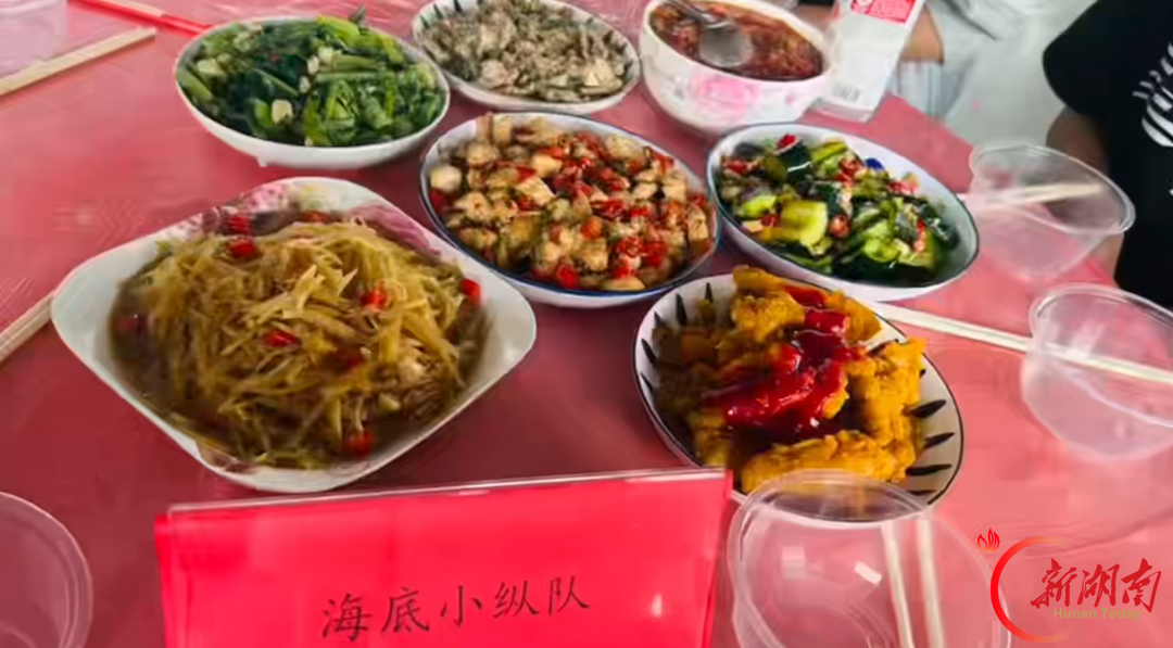 株洲市荷塘区仙庾中心学校举办第一届“庾香厨房”厨艺大赛