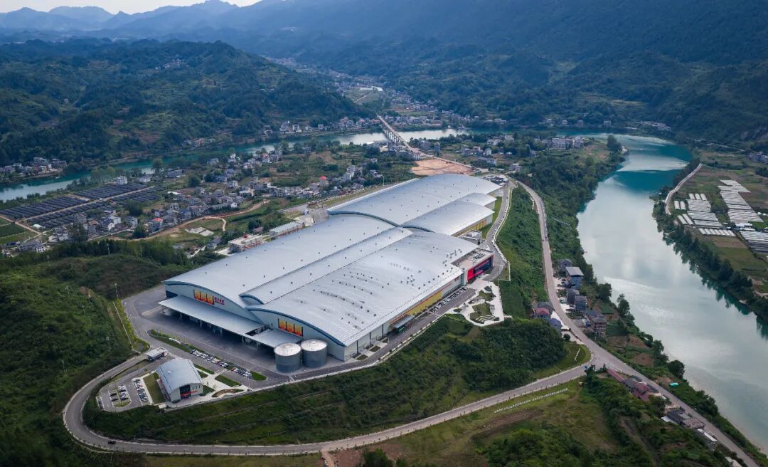 三湘石榴红·逐梦张家界③丨农夫山泉成为第十一届全省民族运动会官方唯一指定饮用水
