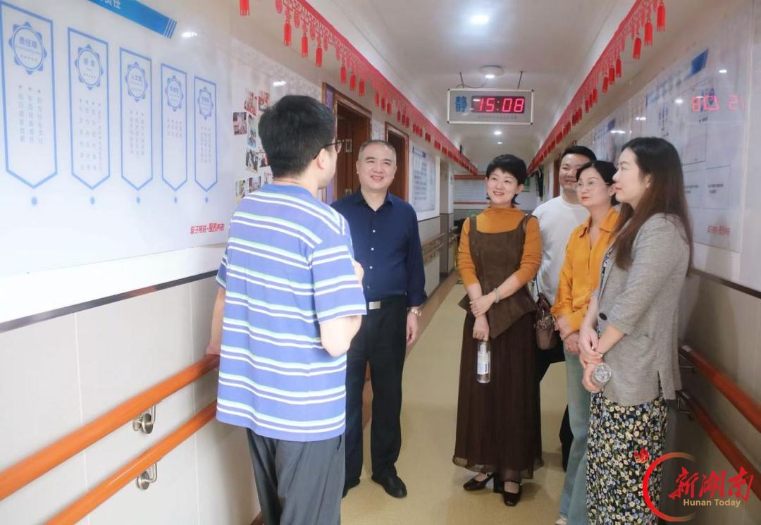 长沙市政协社会法制和民族宗教委员会委员们慰问走访葆真堂活动