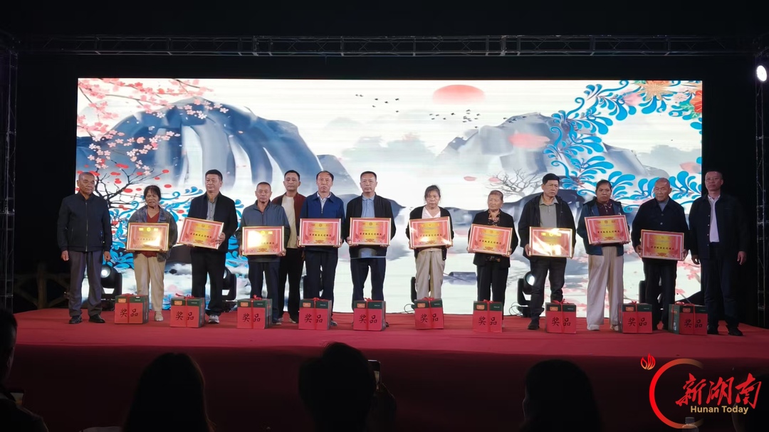 情暖金秋重阳 唱响和美石湾 浏阳市高坪镇石湾村举办2026年庆重阳暨村歌竞赛活动