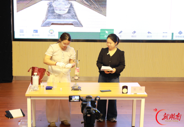 株洲市小学科学教师实验教学材料改进与创新展示活动举行