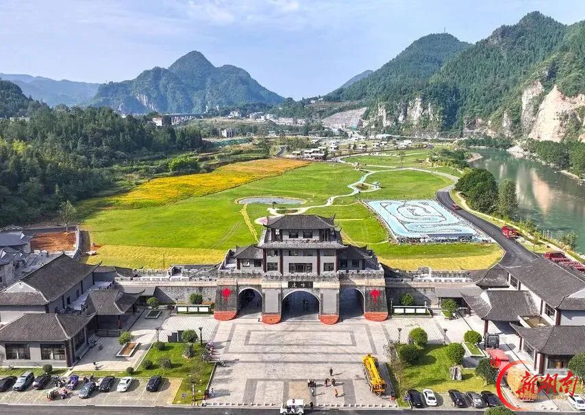 中湘智建金鳞甲为边城添一处诗意栖居
