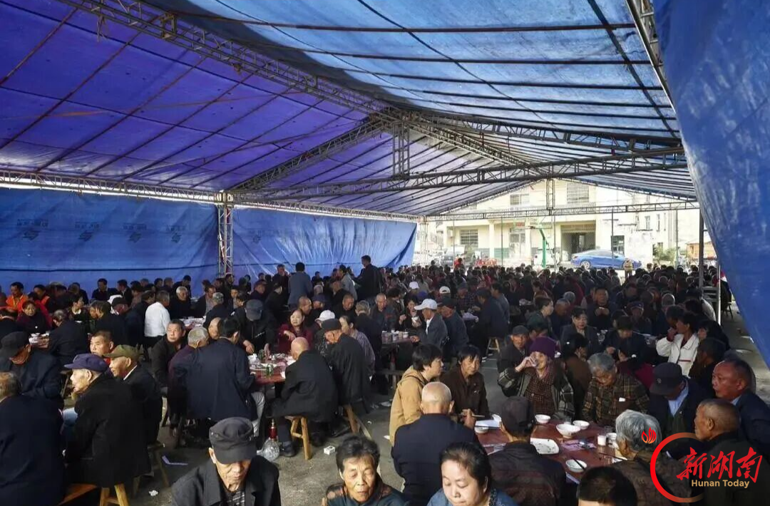 连续9年办敬老宴！屈子祠镇双楚村重阳节里喜添“养老新阵地”