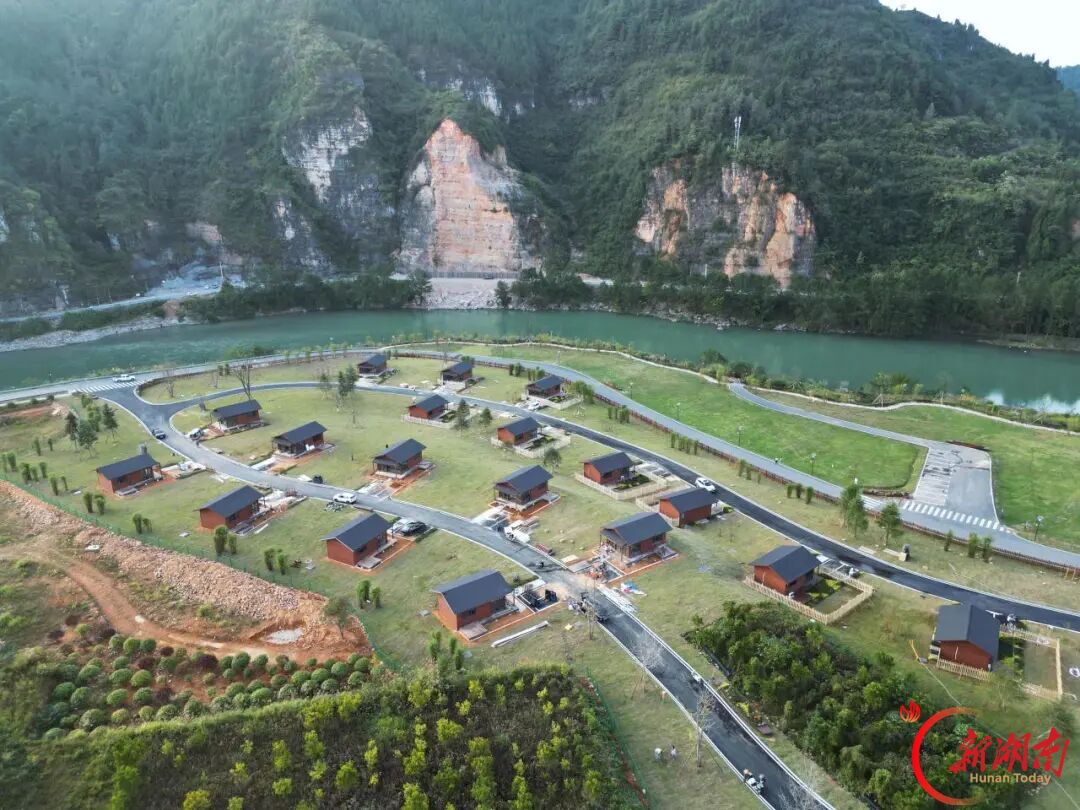 中湘智建金鳞甲为边城添一处诗意栖居