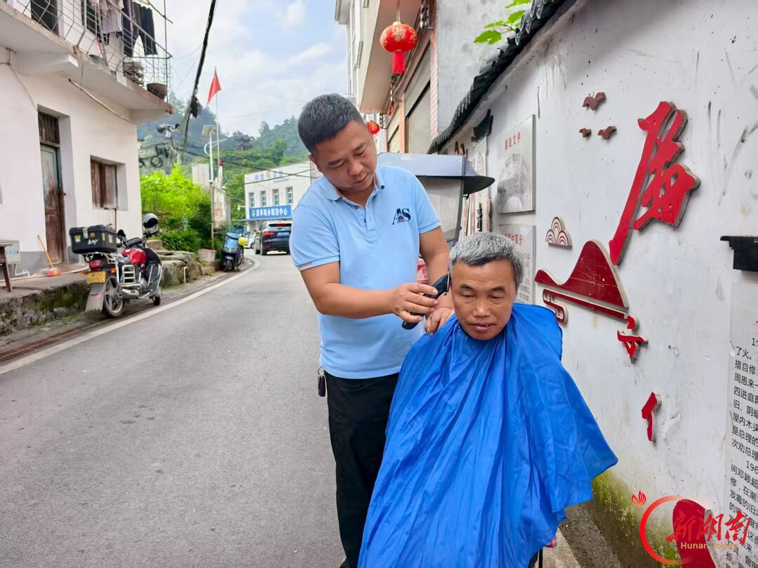 一个电话 服务到家——鹤城区“e站式”养老服务守护特困老人