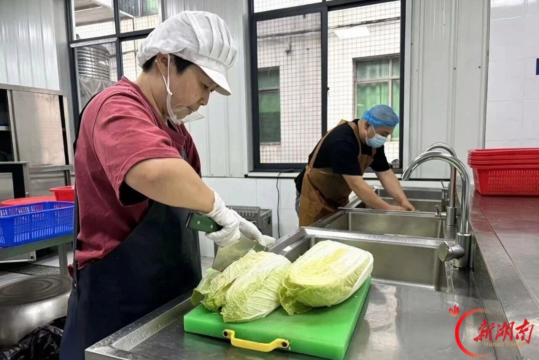 湘钢一中教育集团市七中校区:一餐温暖 守护成长