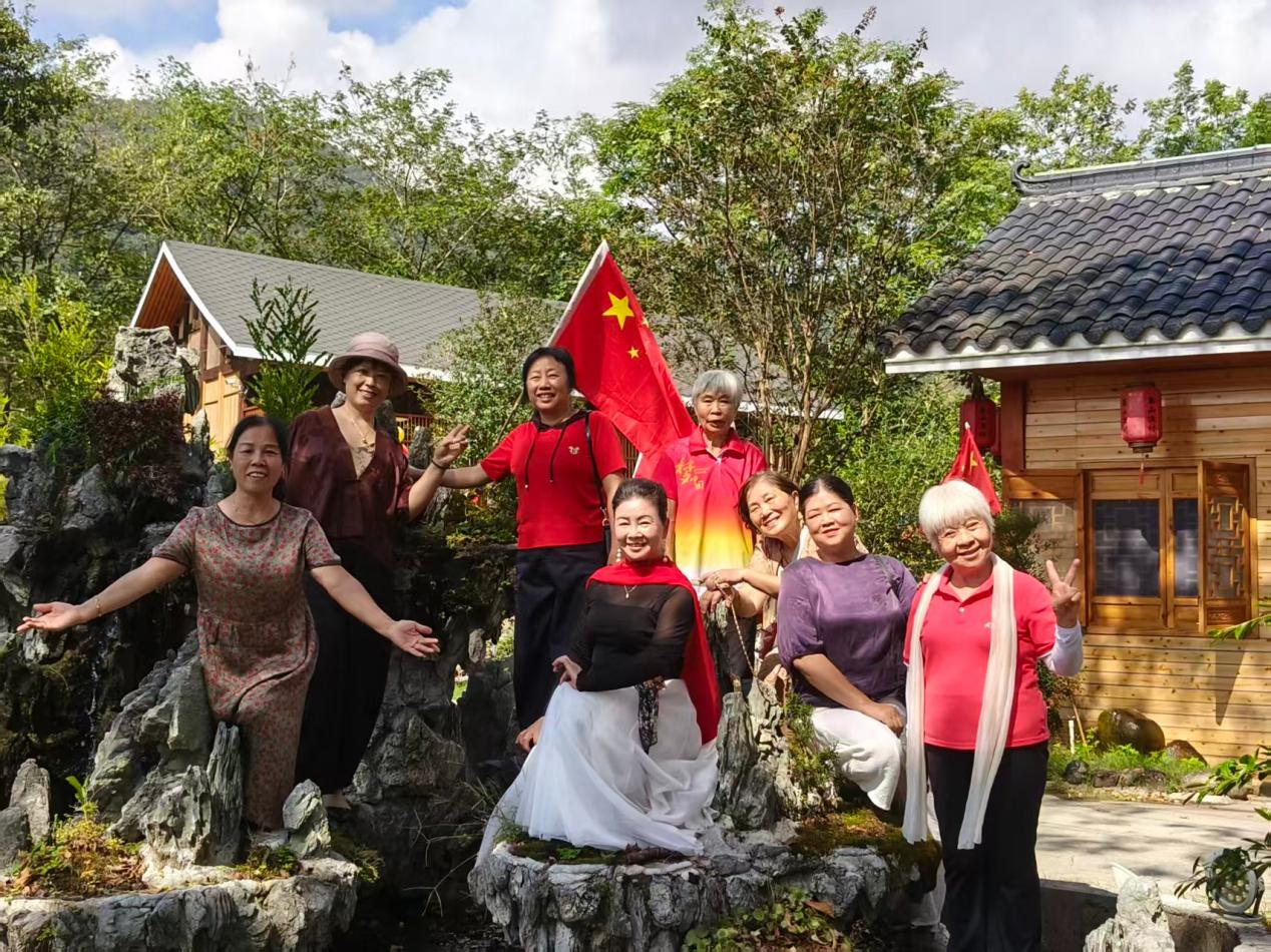 九九重阳忆芳华 秋日暖心话桑榆——江永县职业中专学校开展重阳节联谊活动