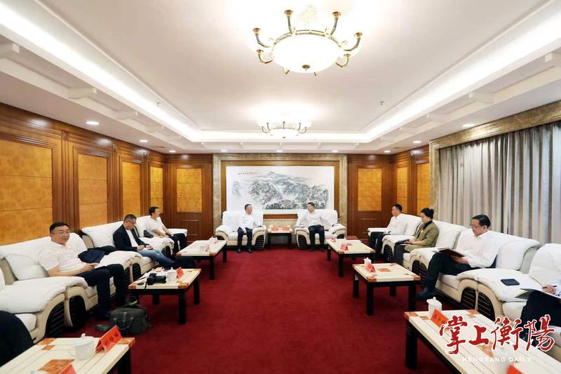 刘中杰会见乐山师范学院党委书记刘进一行