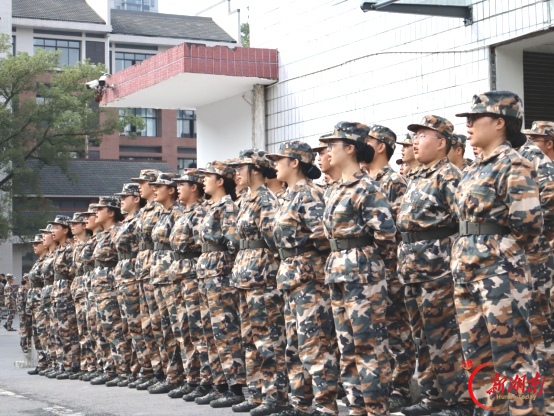 青春正步走丨“赶考”的人,永远在路上