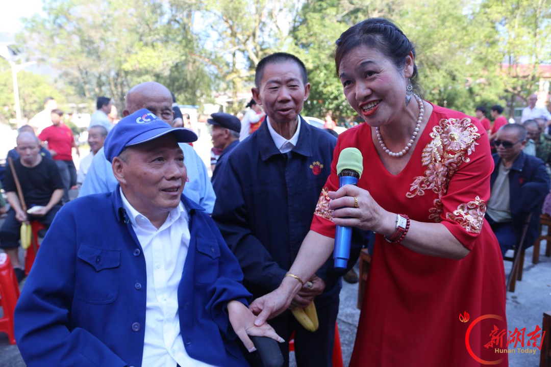 重阳活动热闹又暖心!资兴民政把养老服务送到老人身边