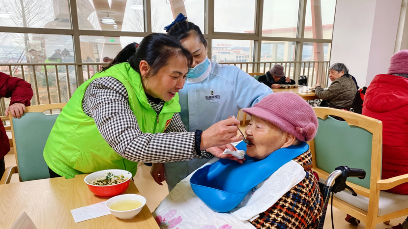 “武陵乡姑”：42亿元劳务收入铺就共同富裕路