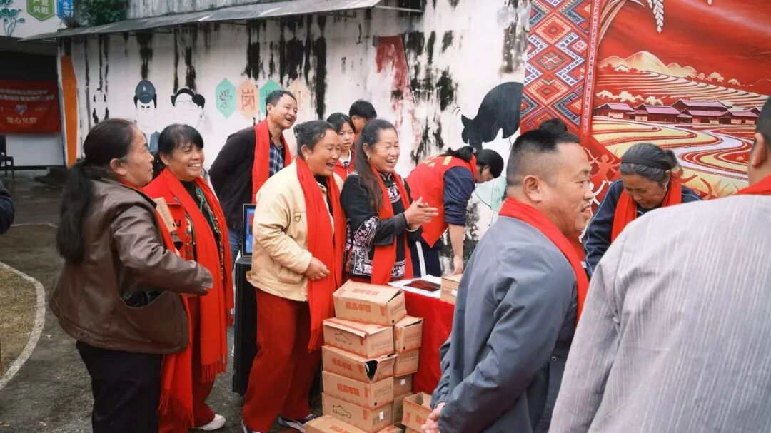 吉首市马颈坳镇白岩村开展重阳敬老主题活动