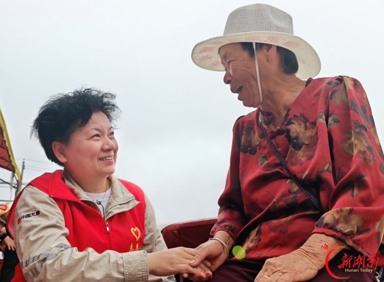 大唐华银攸县能源有限公司:地企联动暖重阳 敬老温情满社区