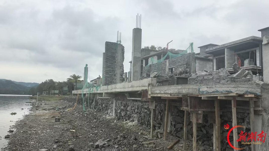 桃江县︱柔性普法促自拆！羞女湖湿地公园完成违规建筑清零整改