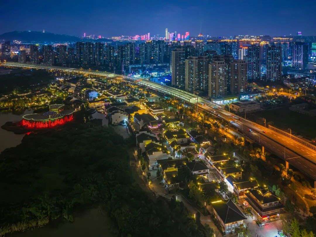 灯火可亲,这是城市最温柔的告白|随光影走一程