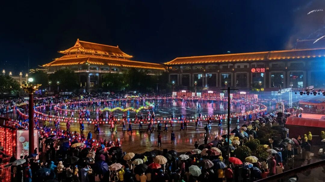 灯火可亲,这是城市最温柔的告白|随光影走一程