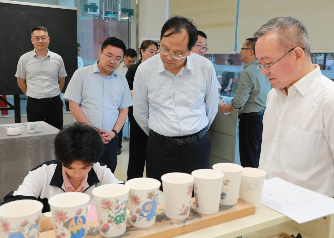 省教育厅厅长高山到株洲调研基础教育工作