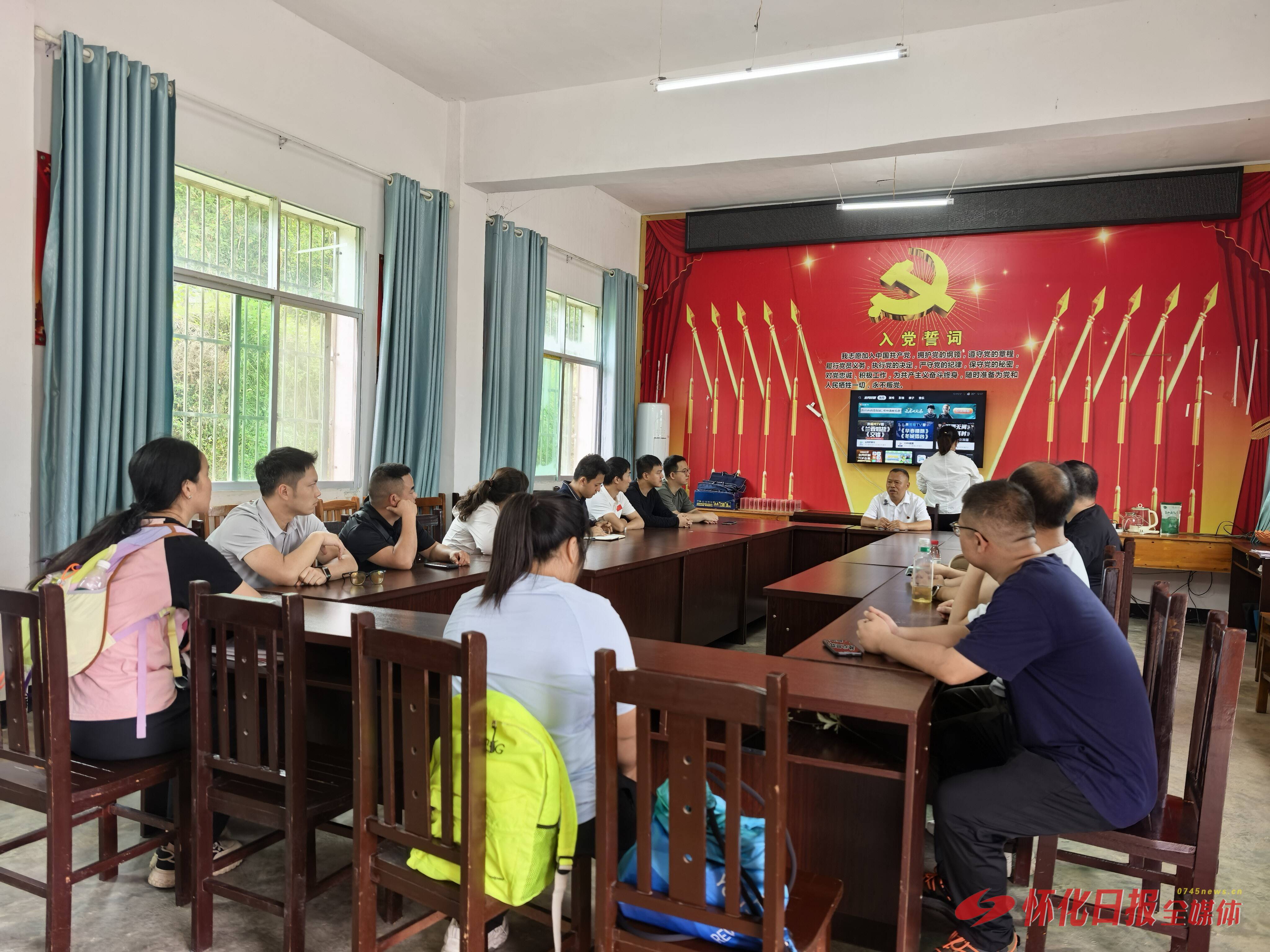 新晃：八百伤员栖侗寨 一程山道砺青春