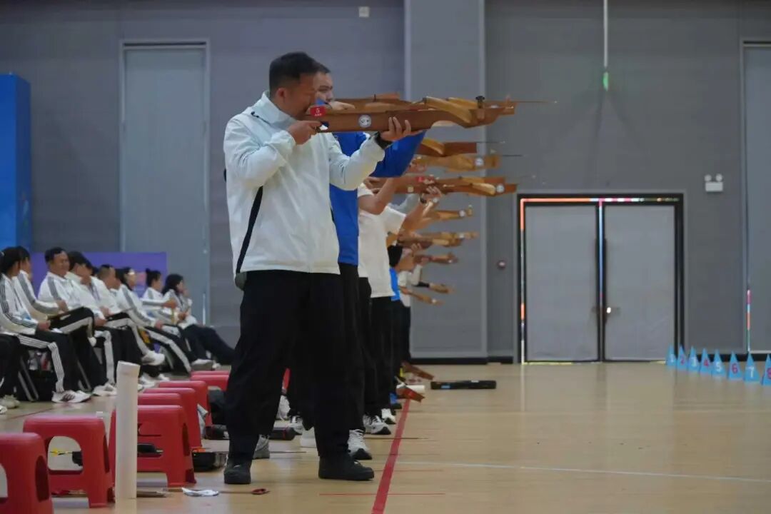 三湘石榴红·逐梦张家界⑫丨湖南省第十一届少数民族传统体育运动会射弩竞赛项目开赛