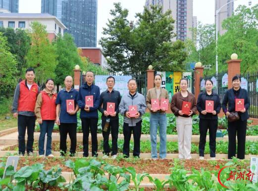 长沙市开福区湘一史家坡学校POPO拾光农圃开园,家校携手深耕劳育沃土
