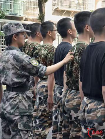 青春正步走|忆迷彩芳华 承军训力量