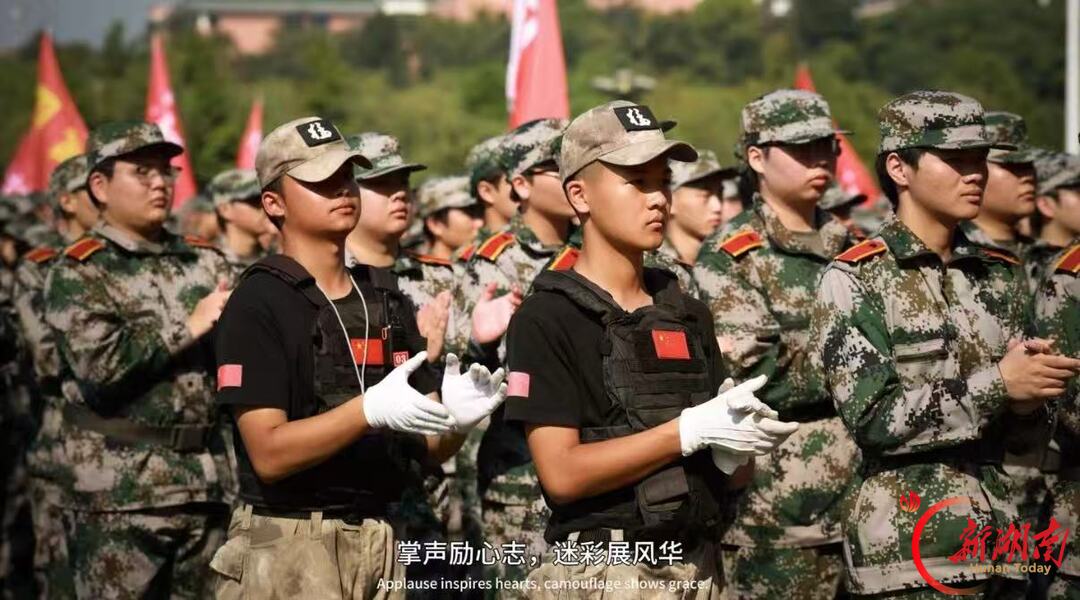 青春正步走|烈日铸军魂,青春正当时