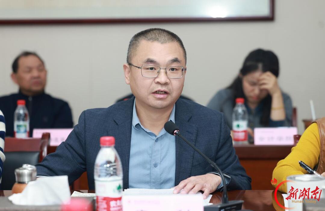“厚德明志 立信强能,做不一样的商务学子” 湖南商务职业技术学院成功举办第一期校长沙龙活动