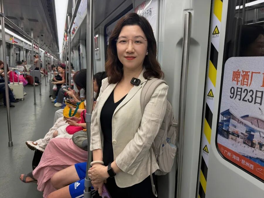 56岁女子刚退休就重返大学读研：瞒着丈夫备考，排队、通勤全都用来复习