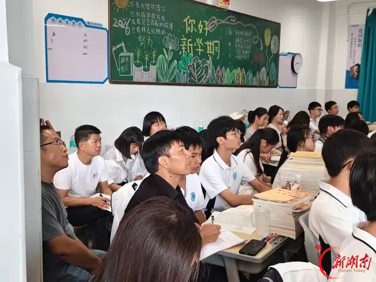 研思文本 聚力同行——李红利高中语文网络工作室2026年送教共研暨培训活动纪实
