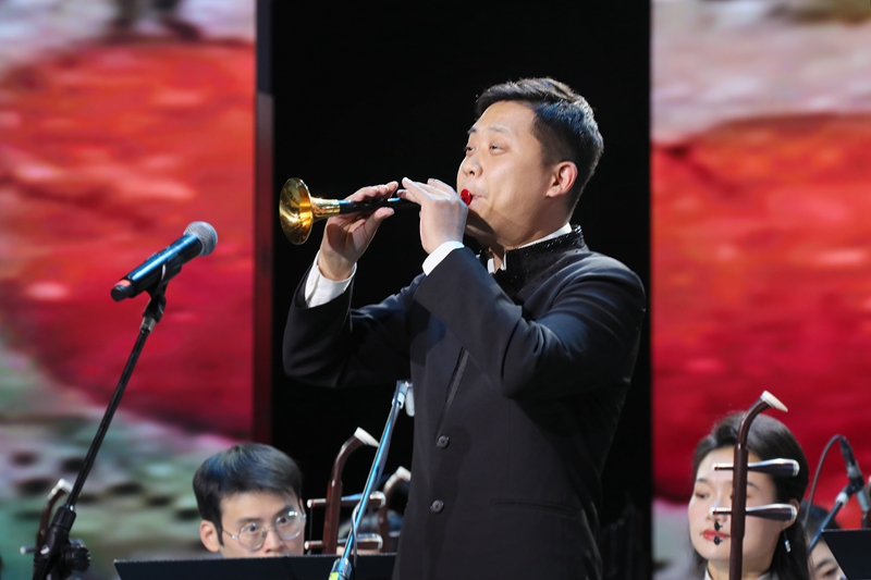 《千里潇湘》民族音乐会在吐鲁番落幕
