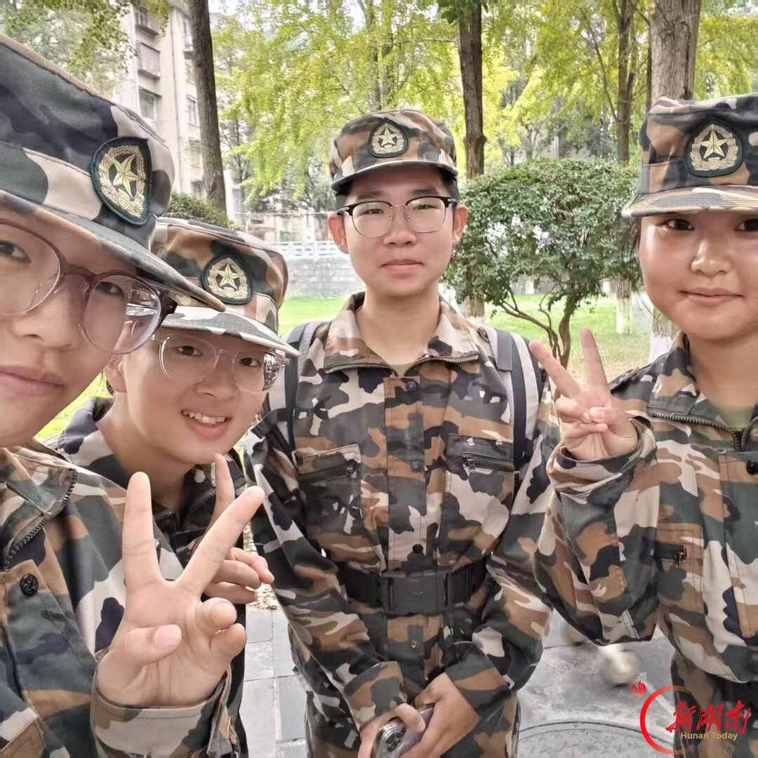 青春正步走|一场双向奔赴的青春淬炼